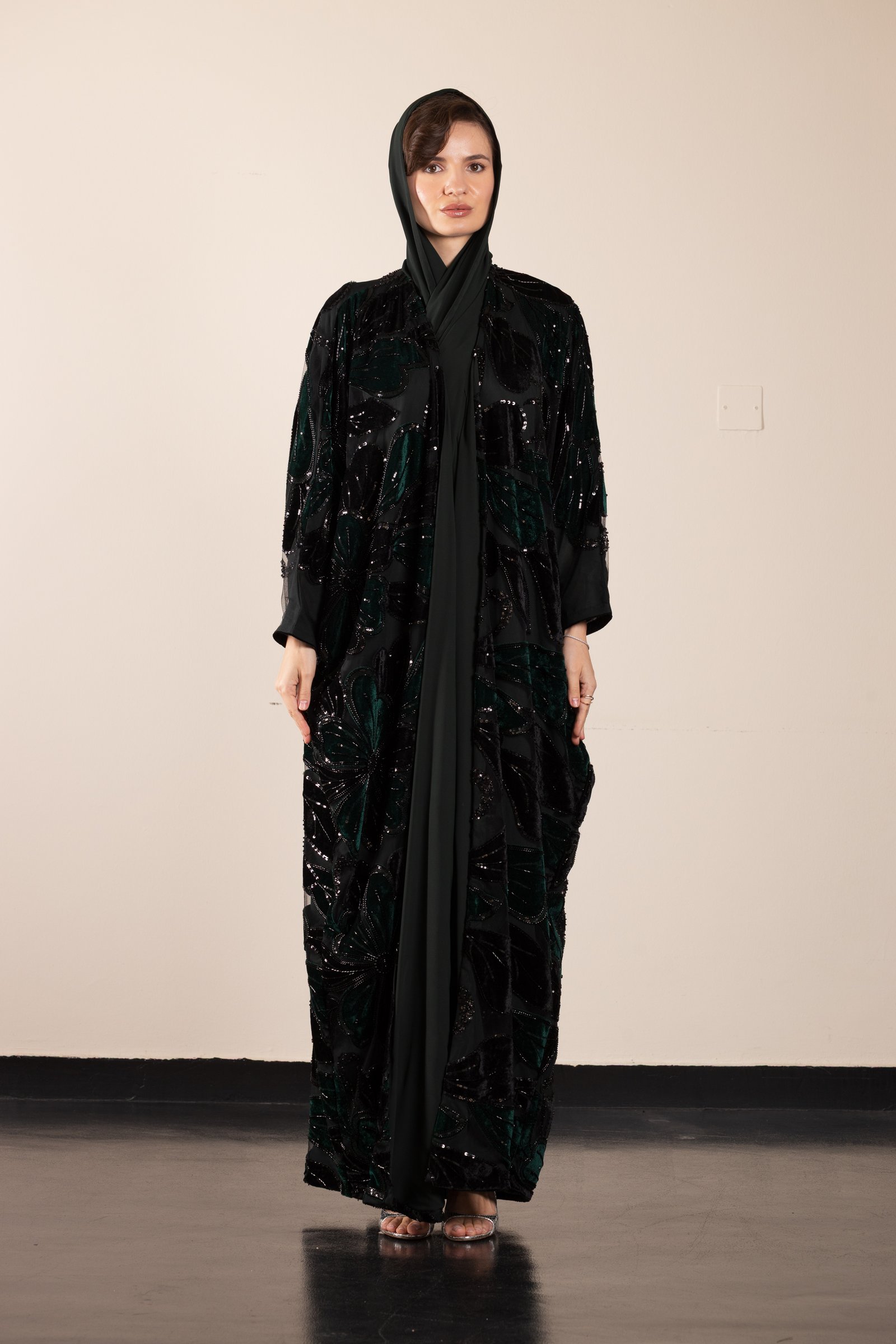 BLACK EMBROIDERY ABAYA